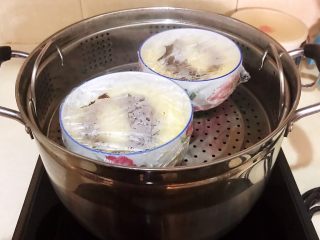 24、家常海参蒸蛋,海参蒸蛋熟了