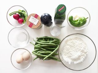 1、豆角鸡蛋煎饼 ,准备好所有食材