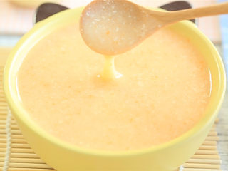 5、胡萝卜土豆鸡肉粥,完成啦，爽滑细腻的粥就做好了~