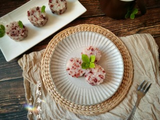 14、奶香蔓越莓米糕――剩米饭秒变高逼格小甜品,成品。