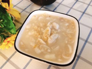 10、燕麦花生汤粥-早餐,搅拌均匀后放置3～5分钟至燕麦软嫩后即可食用。