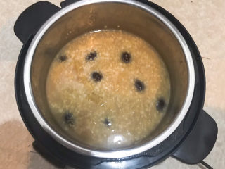 15、苹果小米粥,苹果小米粥熟了~