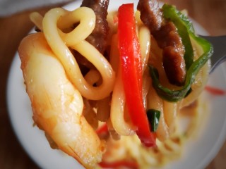 15、牛肉虾仁炒米线,先来上一口，好美味！