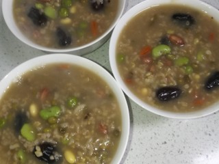 13、菜谱#十宝粥#(创建于1/11~2018),营养美味的#十宝粥#吃起来，欢迎品尝。