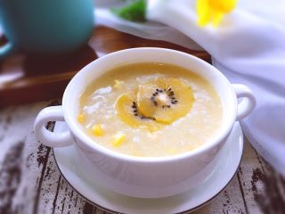 12、早餐+营养早餐鸡蛋玉米羹,还可以铺上自己喜欢的水果装饰