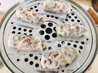 19、牛奶红豆卷,醒发20分钟。