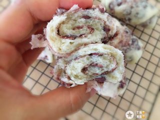 21、牛奶红豆卷,满满的红豆！