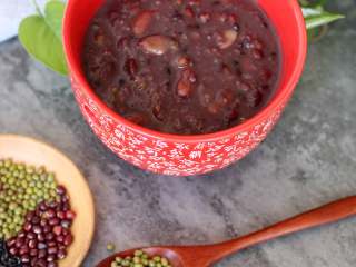 12、杂粮八宝粥,夏天放冰箱中冷藏过更好吃