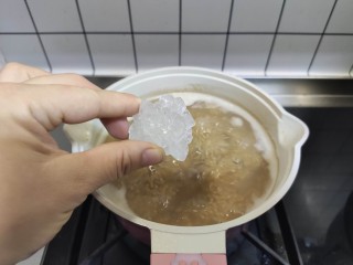 11、红豆小米粥,加入冰糖