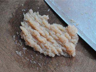 5、春意盎然鸡肉粥,鸡胸肉剁成泥