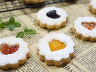 17、果酱饼干,这道小点心，不管是哄娃，还是做给心爱的另一半都是不错的选择！