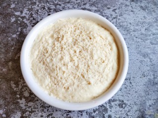 9、超喧软小笼包,醒好后状态,如蜂窝状,原来体积两倍大。