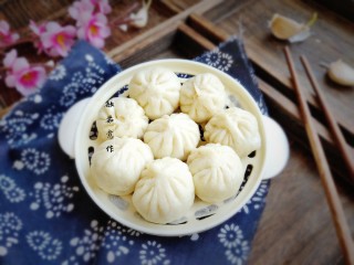 15、超喧软小笼包,取出特别香软。