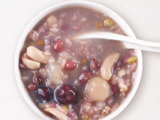 8、滋润益气养血的杂粮粥-带带,经常吃精米精面，让我们的肠道和身体吸收功能都变弱了，适当的补充粗粮，让身体更健康