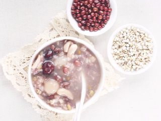 10、滋润益气养血的杂粮粥-带带,不仅颜色通透好看，米豆香气浓郁，口味美妙无比