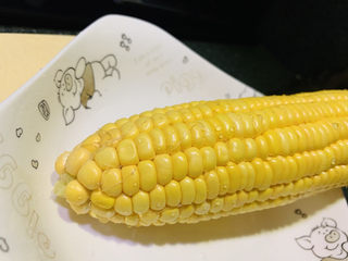 2、玉米南瓜粥,玉米去皮，洗净