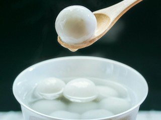 14、咸汤圆——香菇肉馅版,美味呀！来一个吧！