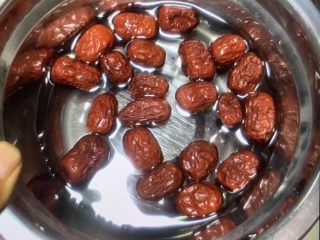 11、红枣南瓜粥,洗