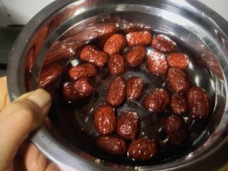 10、红枣南瓜粥,洗