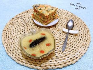 8、小米海参粥,搭配时蔬蛋饼一起吃味道棒极了