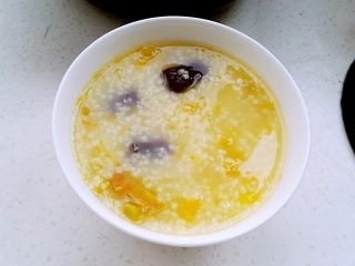 8、砂锅南瓜小米粥,成品，