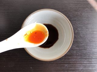 4、快手酸辣米粉,根据口味放辣椒油