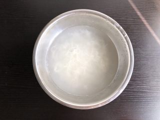 8、快手酸辣米粉,过凉白开