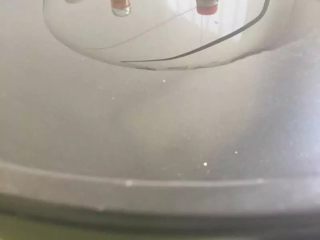 8、烙虾饼【超级补钙的家常菜品】,锅里加油，烧热