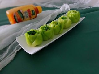 11、绿玫瑰花,半成品。