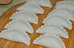 10、韭菜盒子,依次做好全部.