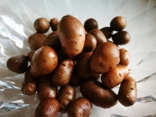 2、香香糯糯~山药豆养生粥,山药豆冲洗干净