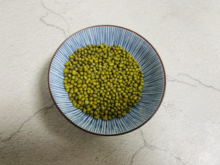 2、绿豆小米粥,绿豆