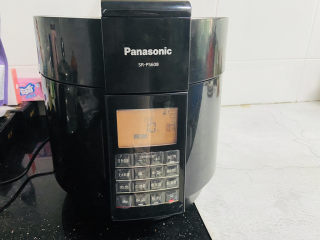 10、绿豆小米粥,盖上盖子摁煮粥功能键模式约30分钟