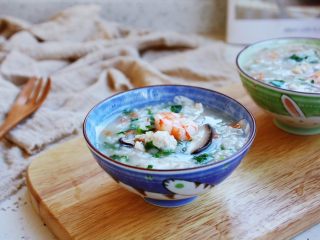 14、鸡蓉虾仁香菇粥,成品图。