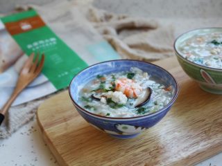 20、鸡蓉虾仁香菇粥,成品图。