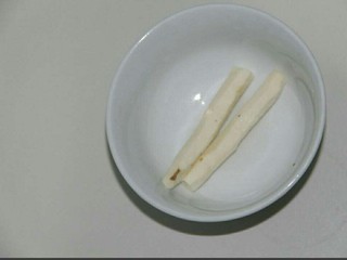 5、地瓜山药粥,山药去皮洗净