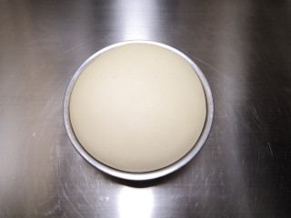 7、椰蓉吐司,面团发酵至2.5倍大