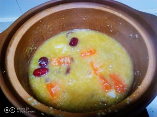 10、健脾养胃粥,转小火煮60分钟