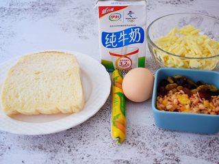 1、芝士焗吐司,准备好材料