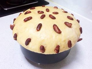 20、奶香红糖大馒头,奶香红糖大馒头出锅了