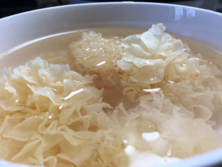 3、紫薯银耳粥,浸泡1个小时