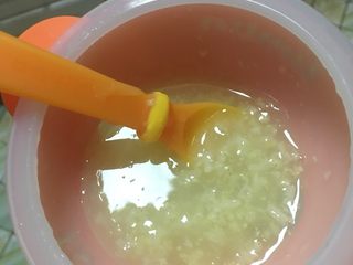 7、双米雪梨粥,一碗可口清香的二米梨粥就完成了