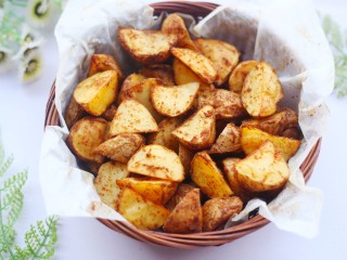 13、好吃到吮指的烤薯角,好吃到停不下来。(｢･ω･)｢