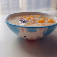 5、红薯山药粥,最后盛在可爱的碗里，就可以吃它啦