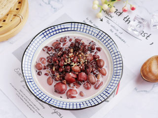 8、牛奶杂粮粥,简单易做，快来试试吧！