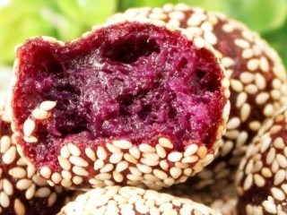 15、紫薯糯米丸子,紫薯糯米丸子就做好了！