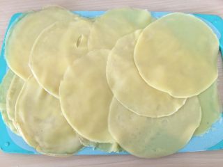 12、千层芒果蛋糕,全部做好。