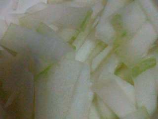 2、海带冬瓜肉片,冬瓜切片，