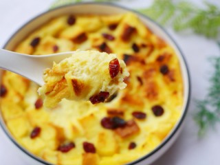 13、酥脆软滑的蛋奶吐司布丁,超级好吃～