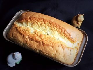 19、蓝莓玉枕蛋糕,冷却后的蛋糕很饱满，不回缩。